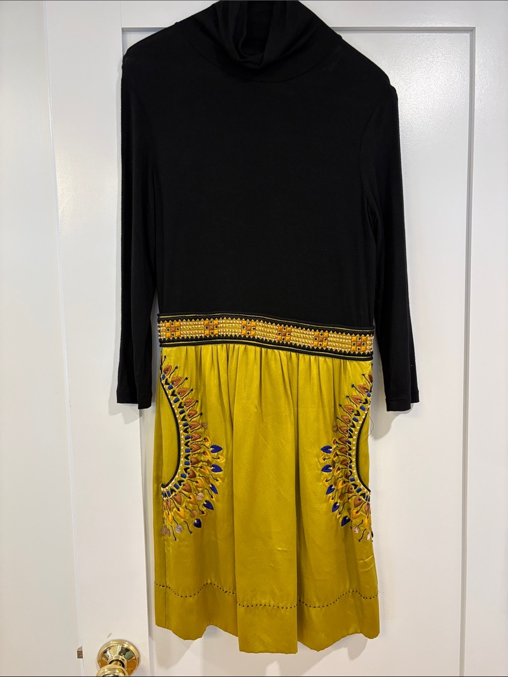 Black and Mustard Embroidered Waist Long-Sleeve Dress